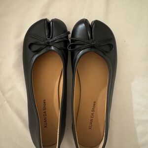 Women's Black Ballet Flats